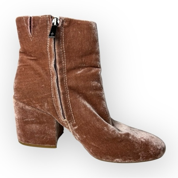 Kenneth Cole Renna Velvet Embroidery Booties 8 - Picture 6 of 9